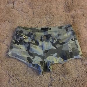 camo shorts